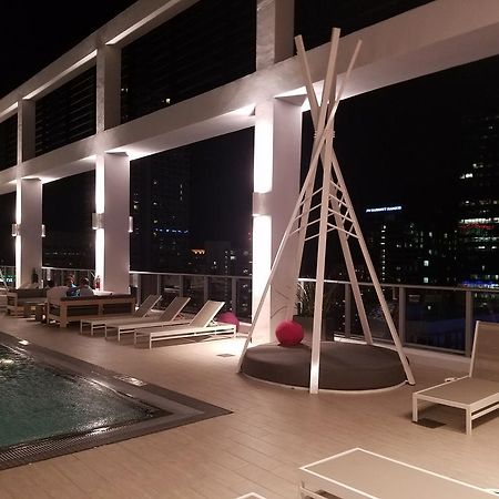 Downtown Miami Deluxe Apartment ภายนอก รูปภาพ
